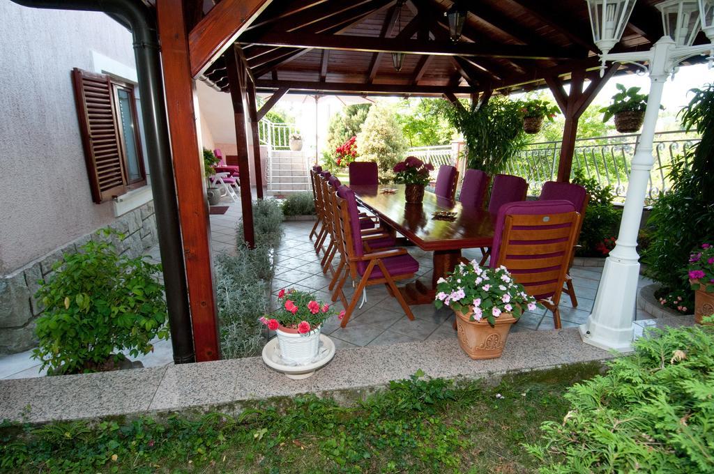 Bed & Breakfast Villa Klara Ічичі Екстер'єр фото