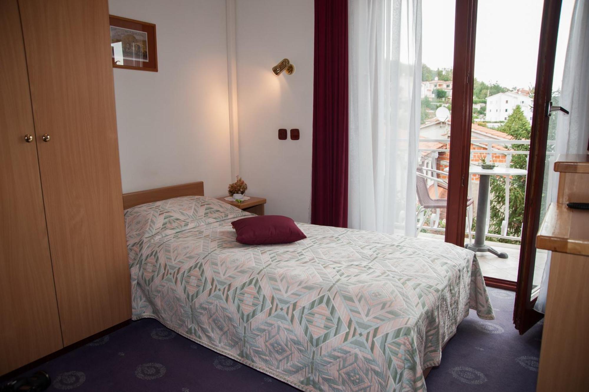 Bed & Breakfast Villa Klara Ічичі Номер фото